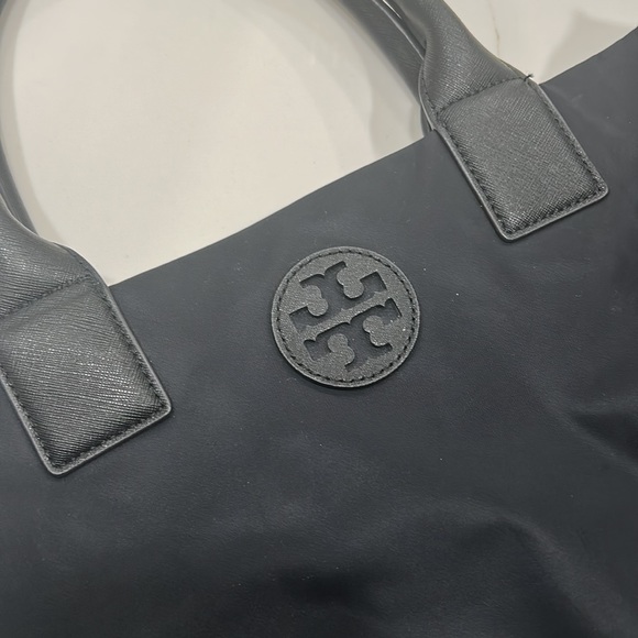 Tory Burch black large bag nylon - Picture 2 of 3
